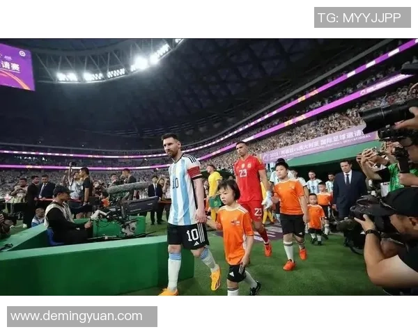 中国足球明星与国际巨星的对比与合作探讨